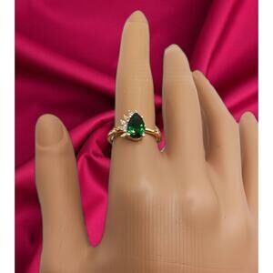 Green CZ Cluster Ring Gold Plated Size 6.75 Sparkling Statement Jewelry New